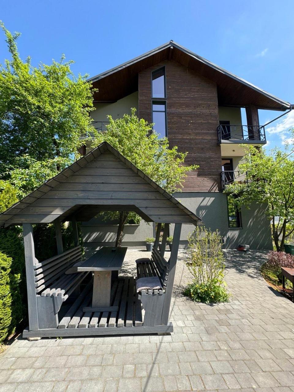 Girske Povitria 2 Villa ยาเรมชา ภายนอก รูปภาพ